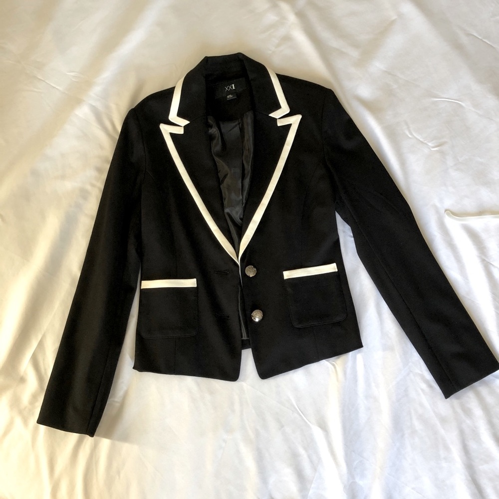 Forever XXI Black and White Blazer